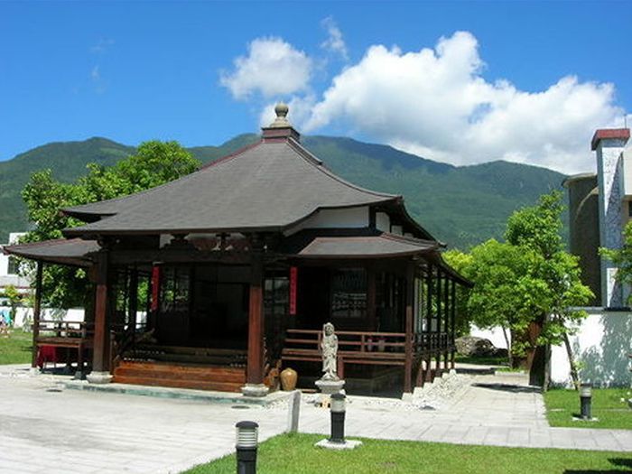 旅行社